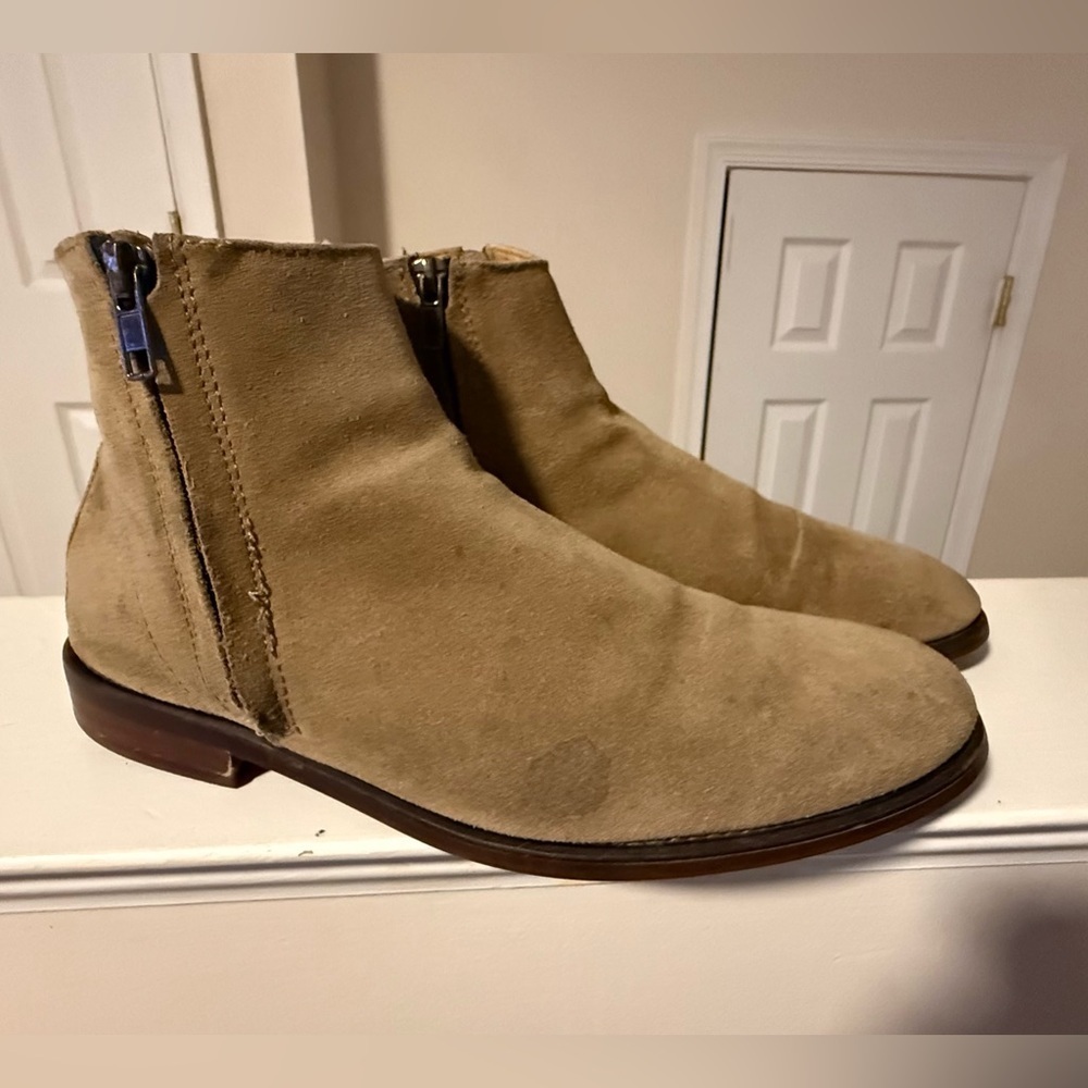 Men's Aldo size 10 Brown Suede Leather Chelsea Boots
